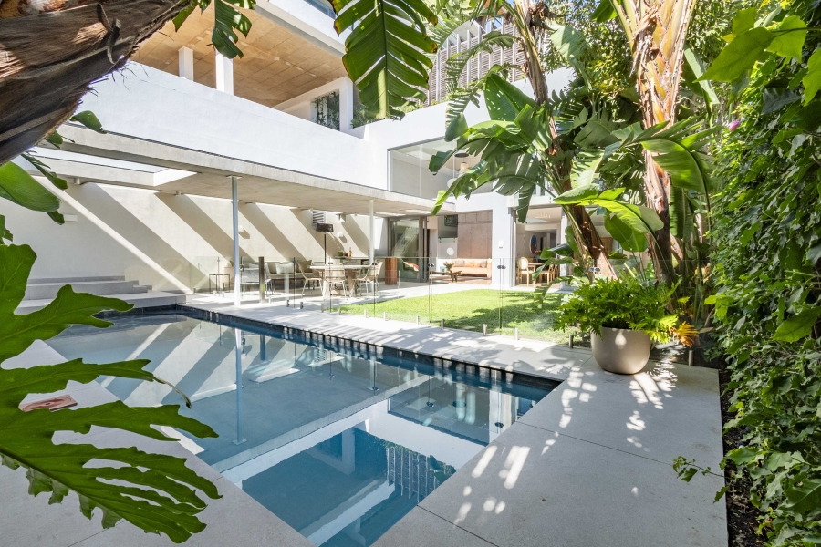 4 Bedroom Property for Sale in Fresnaye Western Cape